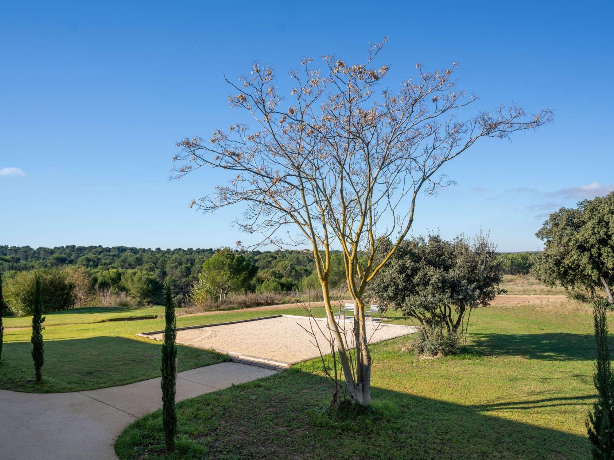 Ibis Styles Cabries Aix-En-Provence Tgv Otel Dış mekan fotoğraf